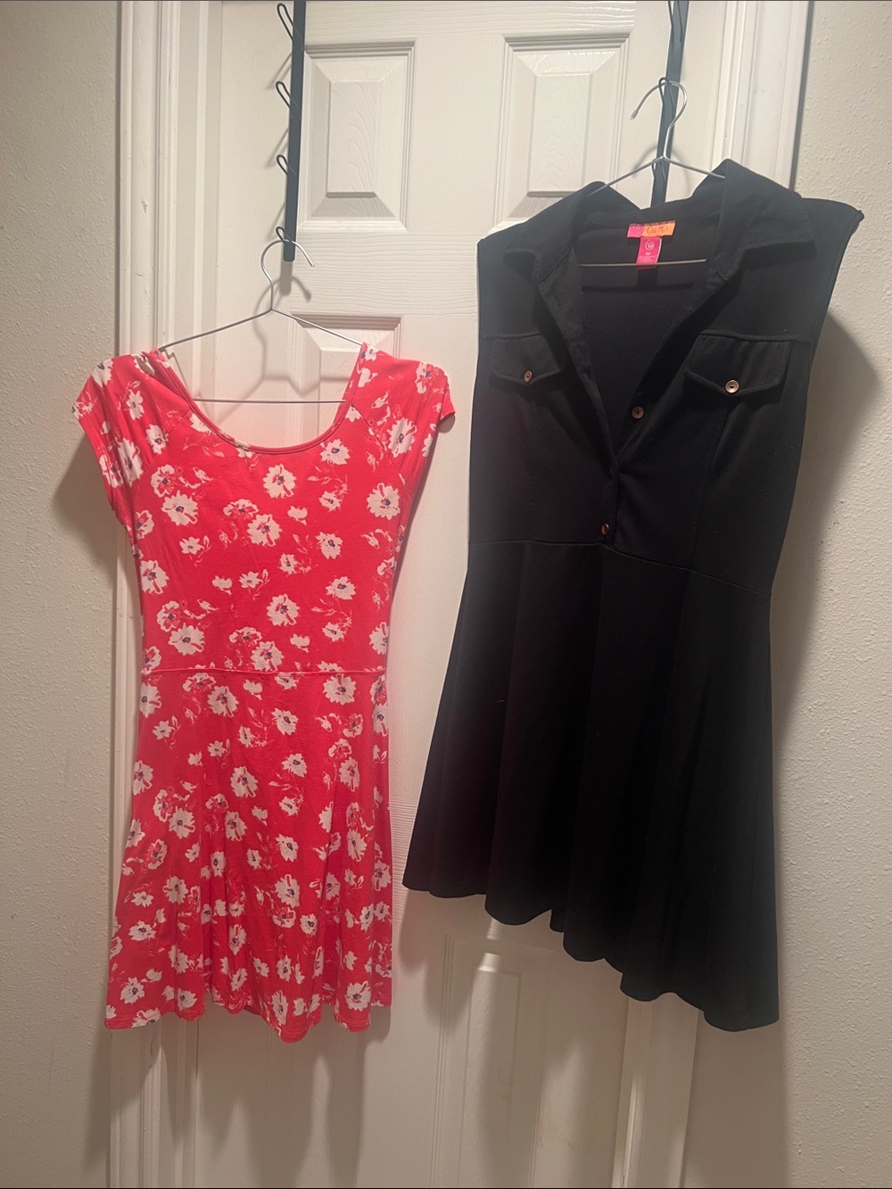 Black Collared Sleeveless Dress- Classic Fit and Skater SO flower dress